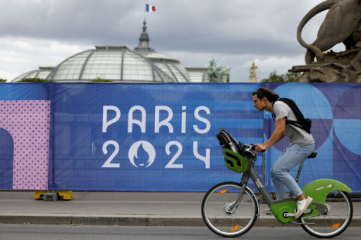 JO-2024: une station Vélib' géante inaugurée au pied du Stade de France
