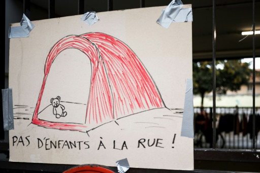 Plus de 2.000 enfants à la rue en France, une situation "inadmissible" juge l'Unicef