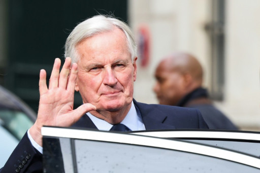 Barnier vante sa "capacité à négocier" et donne des gages à la droite comme à la gauche