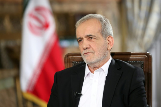A Bagdad, le nouveau président iranien et son allié irakien affichent leur unité