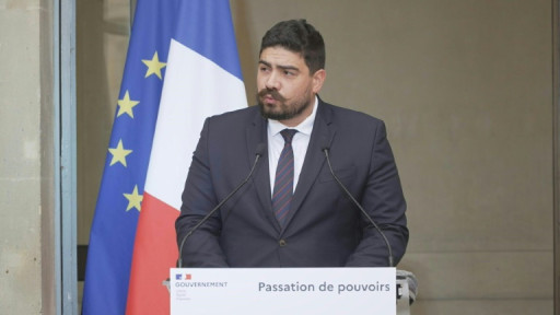 Pour ses débuts à la Fonction publique, Kasbarian promet de "débureaucratiser"