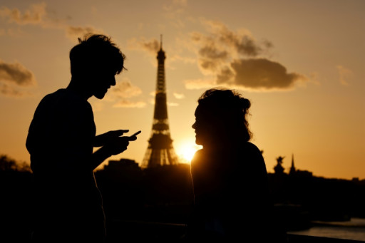 Revenus dans le couple: plus la femme gagne d'argent, plus le "risque" de séparation augmente (étude)