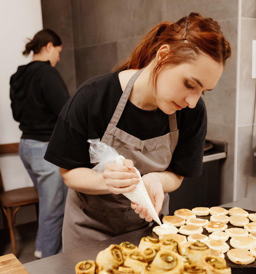 Avec SLAK Kitchen, Sarah Plasschaërt veut dynamiser l’offre traiteur