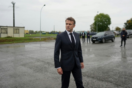 Macron rencontre des soldats ukrainiens en formation en France