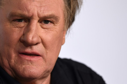 Accusations d'agressions sexuelles: procès renvoyé pour Depardieu