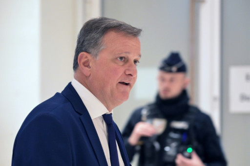 Au procès du RN, Louis Aliot et l'art du "tri du courrier"