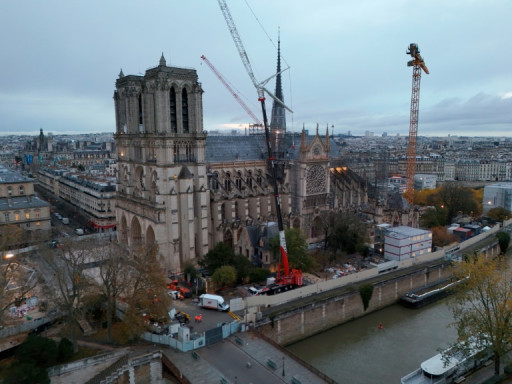 Notre-Dame de Paris: dessins d'enfant, cartes postales, dons... l'élan de solidarité des anonymes