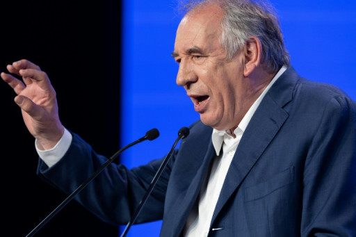 Assemblée nationale: Bayrou plaide pour une séparation des séances de débats et de votes