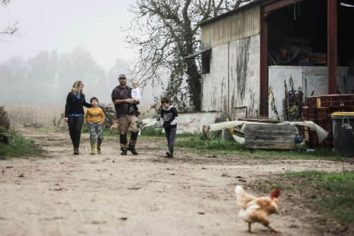 Journal d'un agriculteur: "Nous, on veut profiter de nos enfants"