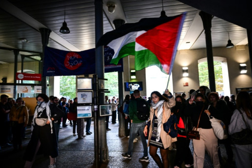 Tags et manifestation propalestinienne contre la venue de Yaël Braun-Pivet dans une université de Lyon