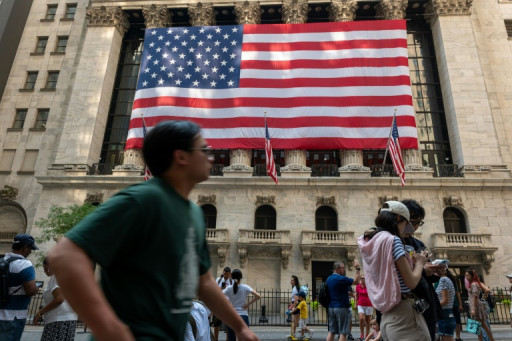 Wall Street termine en baisse, essoufflée après une semaine d'euphorie