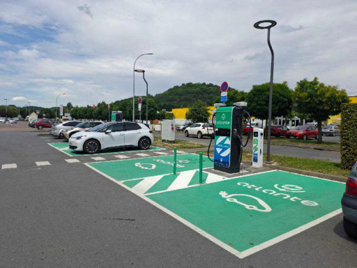 Laon : De nouvelles bornes de recharge rapide installées