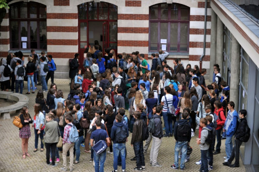 "Le premier qui bouge est gay": associations et syndicats alertent sur un jeu homophobe