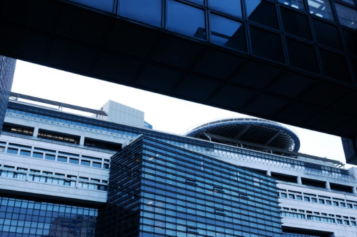 Moody's dégrade la note souveraine de la France, cadeau d'arrivée amer pour François Bayrou