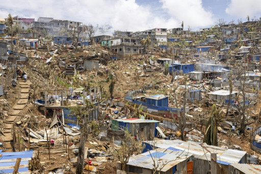 Cyclone à Mayotte: le bilan s'alourdit à 39 morts et plus de 4.000 blessés