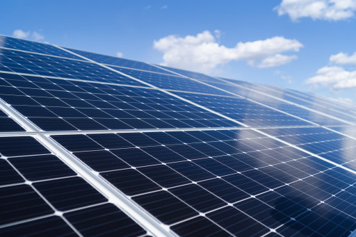Dijon : à Fontaine d’Ouche, l’installation des panneaux solaires touche bientôt à sa fin