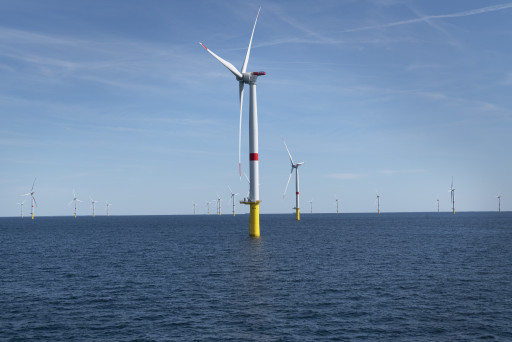 RTE et Chantiers de l'Atlantique signent un contrat pour un parc éolien en mer près de Dunkerque