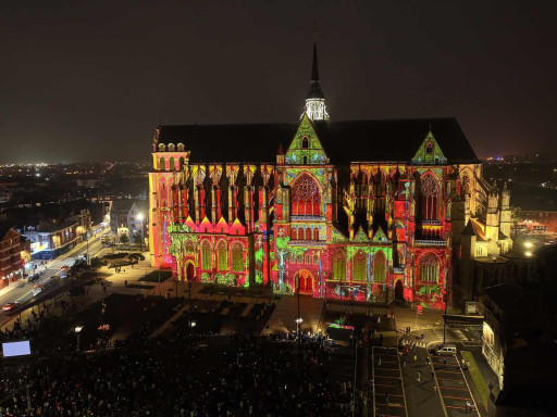 Saint-Quentin : un mapping spectaculaire sur la basilique