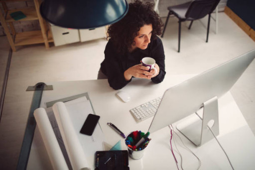 Créer avec discernement et réalisme...