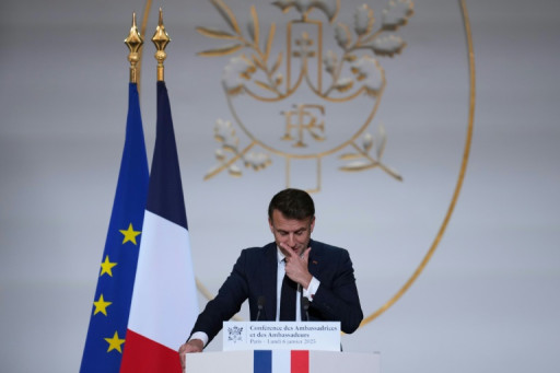 Macron appelle l'Ukraine à des "discussions réalistes" sur son territoire
