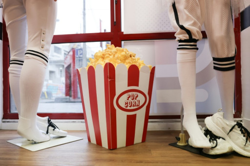 Dernière braderie du stock des JO-2024 à Saint-Ouen