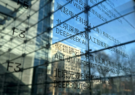 DeepSeek: les restrictions américaines derrière le succès de l'IA chinoise?