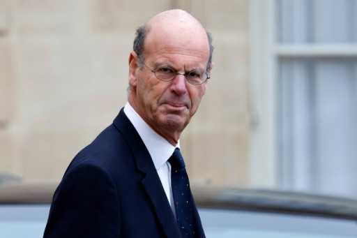 Eric Lombard se dit "surpris" par la fronde des grands patrons