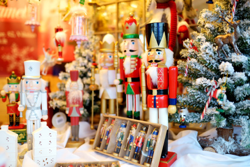 Le père Noël sauve le marché des jouets