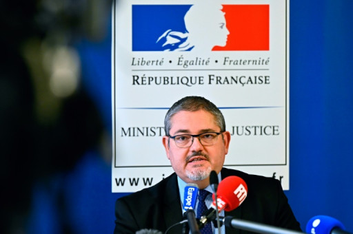 "Ils savaient": le chirurgien pédocriminel Le Scouarnec protégé par l'omerta médicale
