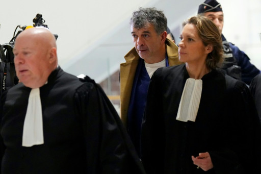 Violences conjugales: Stéphane Plaza condamné à un an de prison avec sursis