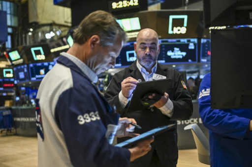 Wall Street termine en légère hausse, nouveau record du S&P 500