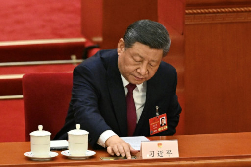 La Chine appelle à "lutter sans relâche" en achevant sa grand-messe politique