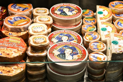 Après les vins, les fromages français "vigilants" face à la menace de taxes américaines