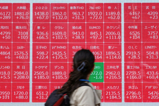 Droits de douane: les Bourses mondiales reprennent leur souffle, espèrent des négociations