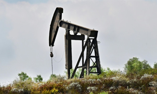 Le pétrole américain clôture sous 60 dollars le baril, une première depuis avril 2021