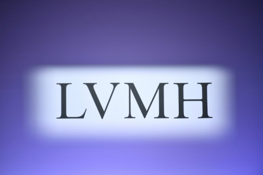LVMH espère un accord sur les droits de douane et veut rassurer sur la succession du PDG