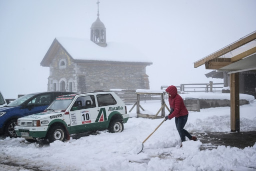 Avalanches: un décès en Savoie, la prudence de mise pour le week-end pascal