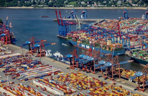 L'UE envisage de répliquer à Trump en taxant 100 milliards d'euros d'importations américaines