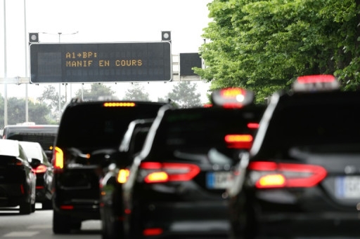 Taxis en grève: l'exécutif compte "taper fort" sur les VTC, nouvelle réunion le 11 juin sur le transport de patients