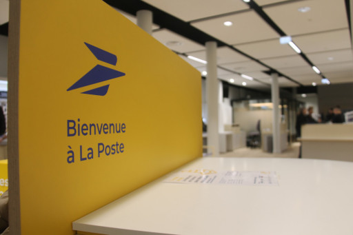 Bergère de France s’associe à La Poste Grand Est pour créer des kits de layette à tricoter