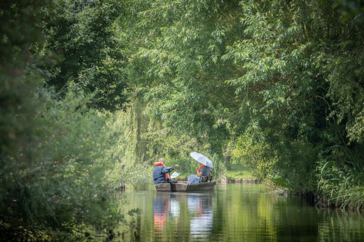 Embarquement dans les hortillonnages du Festival international de jardins