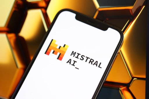 Mistral AI, star solitaire ?