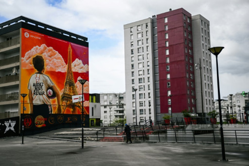 "Tout ne se règle pas avec la police": à Argenteuil, des médiateurs contre le harcèlement scolaire