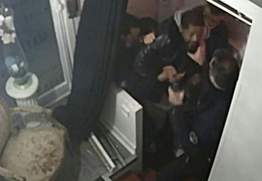 Violences contre Michel Zecler: un procès ordonné pour quatre policiers, le caractère raciste écarté