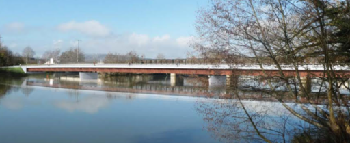 Un nouveau pont en construction à Méréville