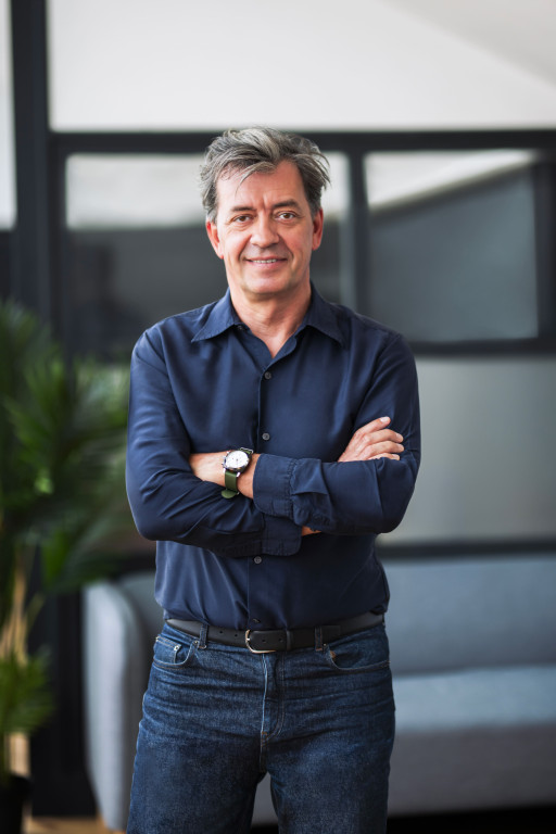 Newcom dans les starting-blocks avant le départ du Tour de France