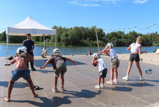 La chaleur dope la plage des 2 Rives