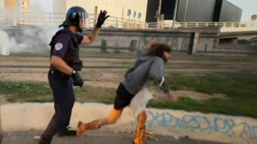Vidéo d'une femme violentée par la police à Marseille: le parquet ouvre une enquête
