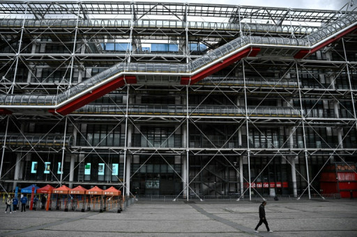 Salles vides, célèbre escalator fermé : Pompidou ferme à Paris et ses visiteurs sont tristes