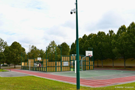 Athies-sous-Laon : une aire de jeux, un city stade et la vidéoprotection inaugurés